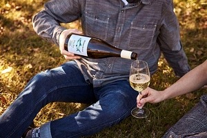 Bonefish Grill Launches New Exclusive Vintage Wine for 20th Anniversary with Halter Ranch Vineyards