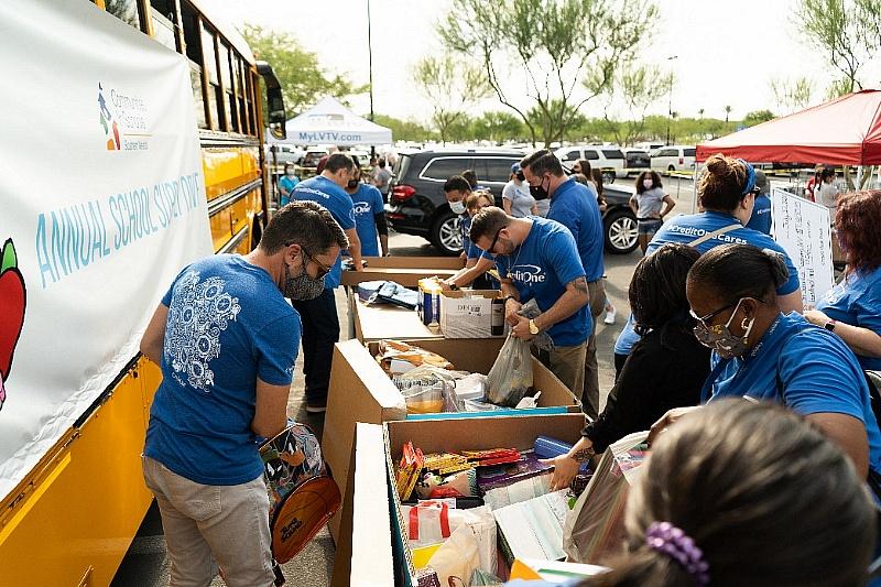 Credit One Bank Supports Communities in Schools of Southern Nevada at 2021 Fill the Bus Event
