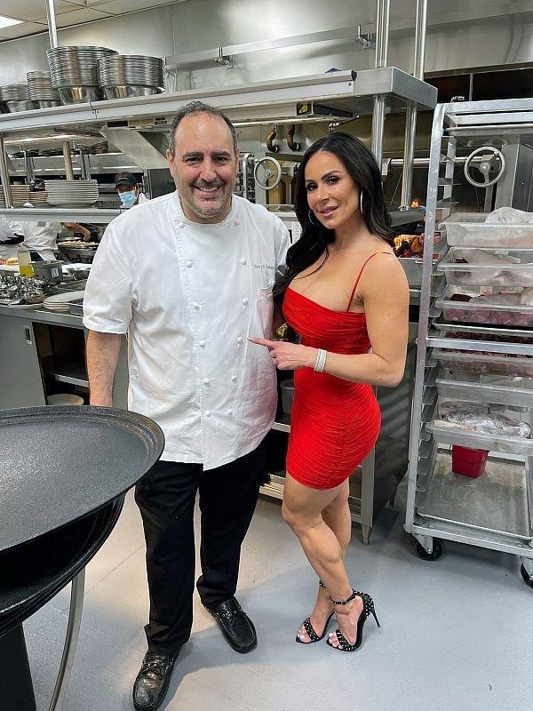 Award Winning Adult Star Kendra Lust joins Celebrity Chef Barry Dakake in the Kitchen of Barry’s Downtown Prime.