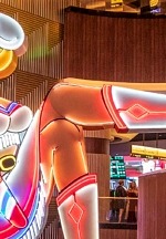 Circa Reveals Judges for $10k Vegas Vickie “Neon Idol” Costume Contest, Oct 31