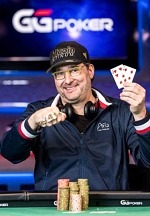 Poker Legend Phil Hellmuth Awarded 16th WSOP Gold Bracelet with Rare Ceremony Appearance