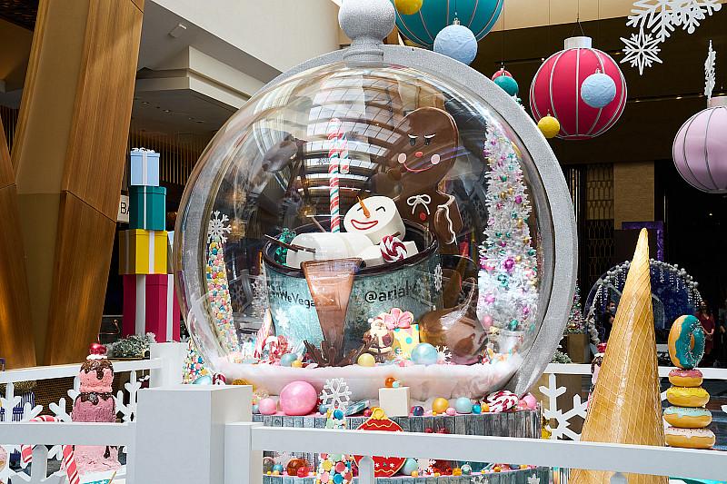 Aria Resort & Casino Welcomes the Holiday Season with Festive Lobby Display