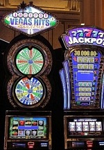 Does Online Gambling Follow the Trends of Las Vegas Casinos?