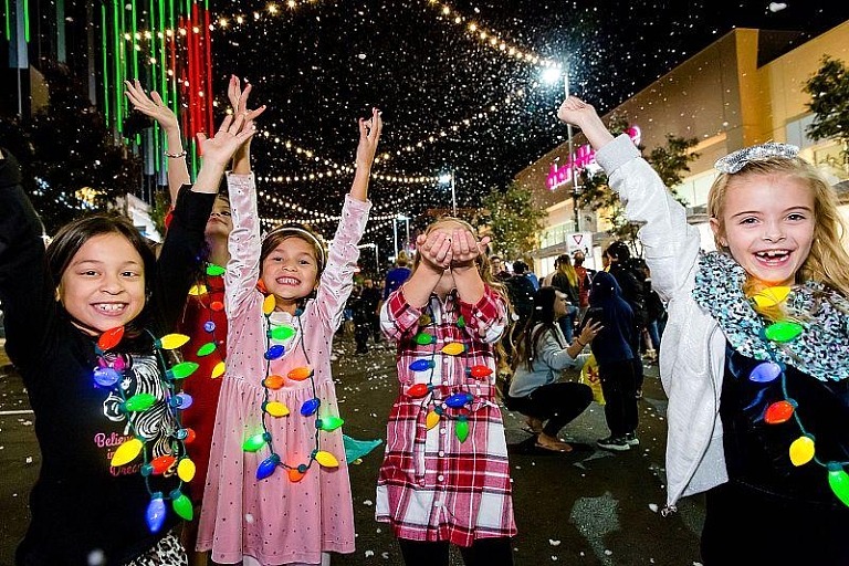 Downtown Summerlin Kicks off Holiday Season with Annual Holiday Parade