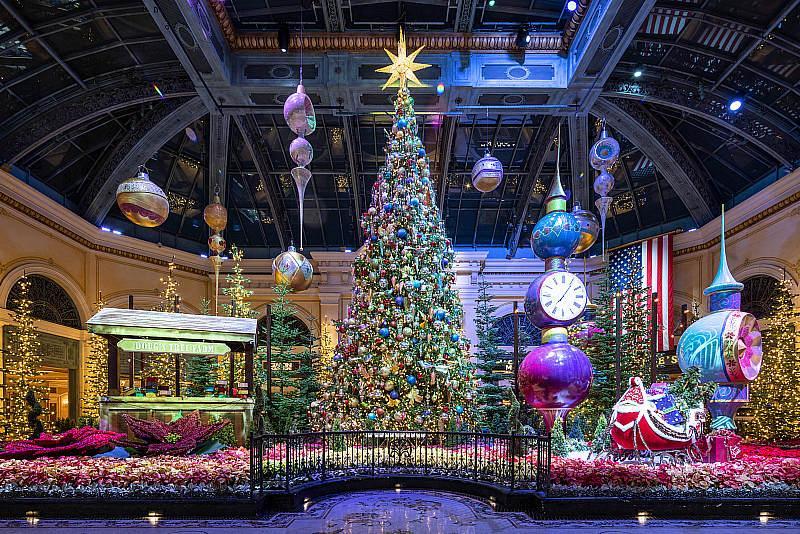 MGM Resorts International Celebrates the Holidays with Festive Displays and Merry Events