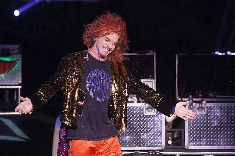 Stuff Your Stockings with Carrot Top This Holiday Season 