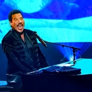 Lionel Richie Makes Triumphant Return to Wynn Las Vegas' Encore Theater to Kick Off Extended Residency