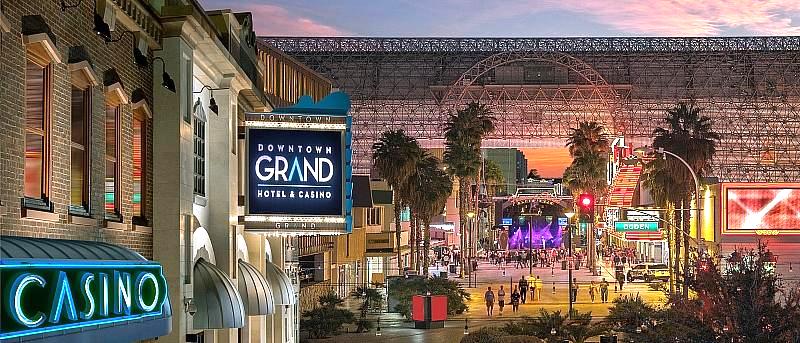Downtown Grand Hosts Big Game Viewing Parties with All-You-Can-Eat Stadium Food and Unlimited Drinks, Feb. 13