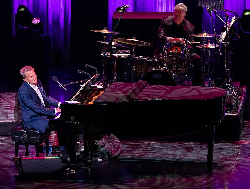 David Foster Makes Debut at Encore Theater at Wynn Las Vegas - Photo credit: PATRICK GRAY 