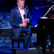 David Foster Makes Wynn Las Vegas Debut with Sold-Out Performance at Encore Theater