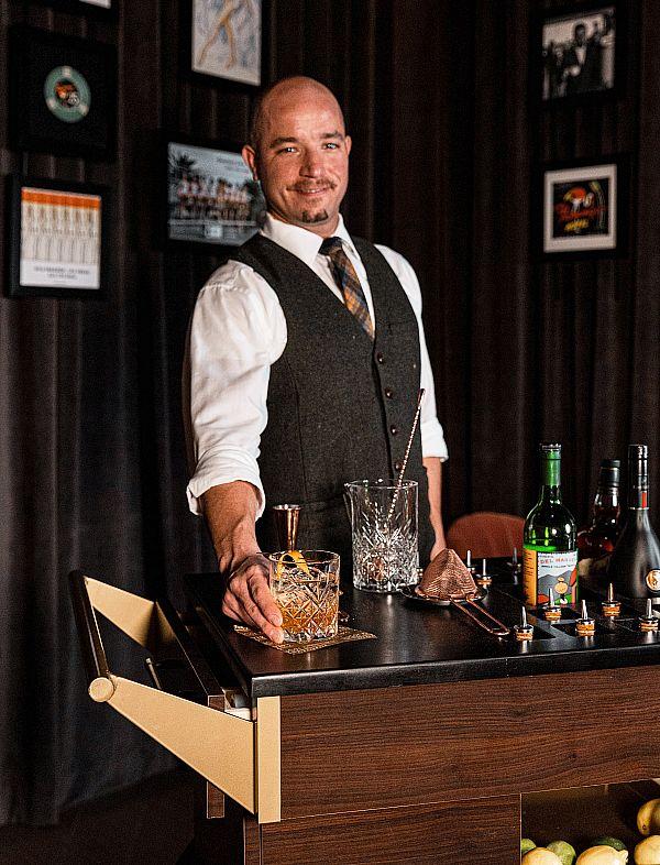 Build-Your-Own Old Fashioned Beverage Cart at Bugsy & Meyer’s Steakhouse (Credit: Palm + Ocean Digital)