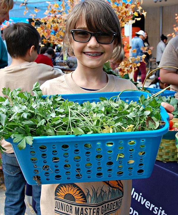 Green Our Planet's Giant Student Farmers Market Returns to Downtown Summerlin - APRIL 22, 2022