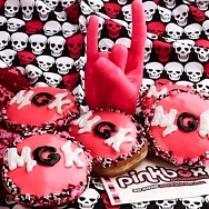 Machine Gun Kelly and Live Nation Las Vegas Partner with Pinkbox Doughnuts for One-Day Promotion