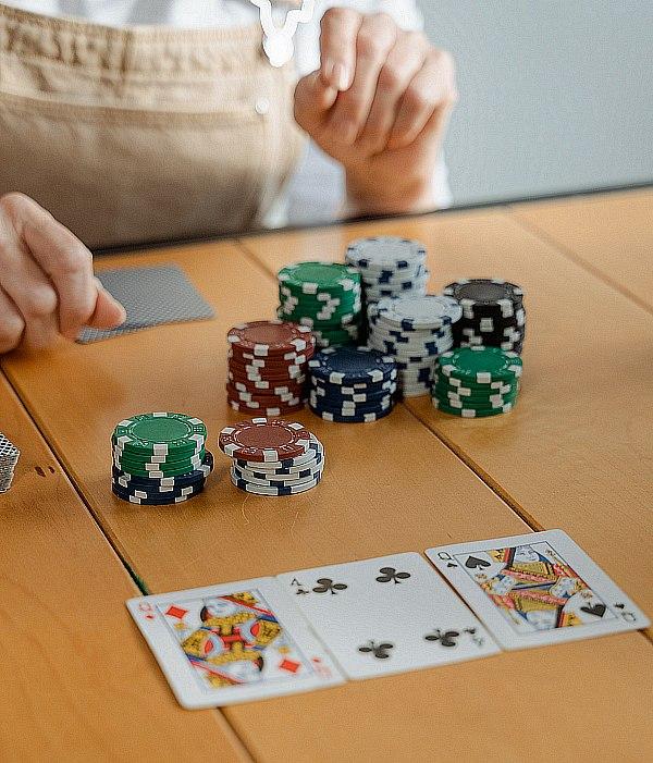 5 Tips to Choose an Online Poker Table
