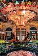 Bellagio’s Conservatory & Botanical Gardens Creates Fall Masterpiece with “Artfully Autumn” Display (w/ Video)