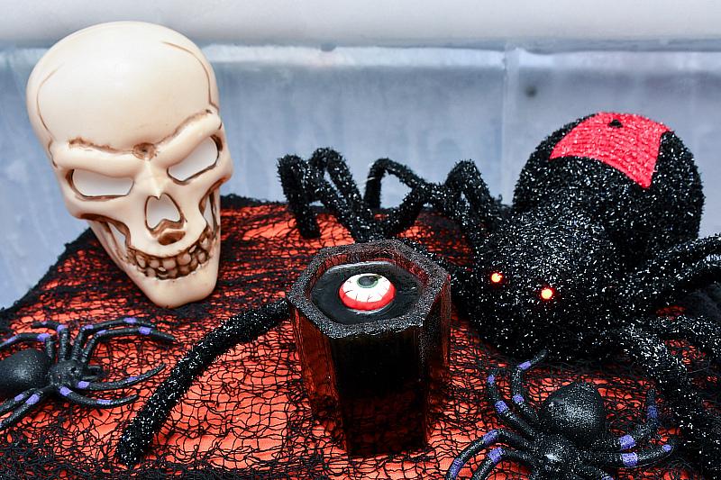 MINUS5º Icebar Announces Halloween-Themed Black Widow Cocktail