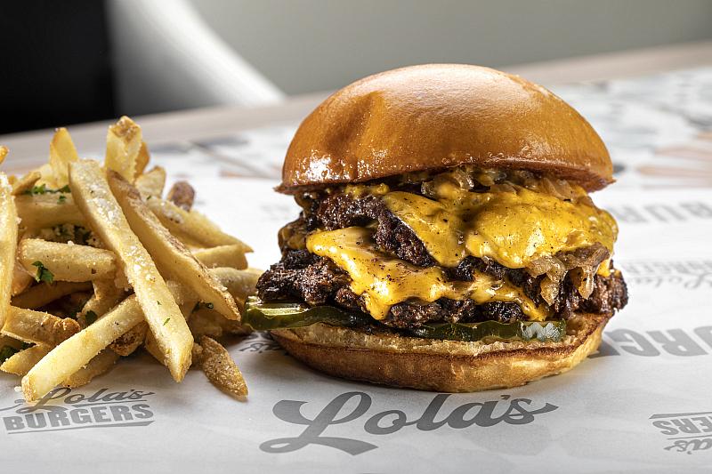 Proper Eats - Lola's Burgers Smash Burger (Credit: Chris Wessling)
