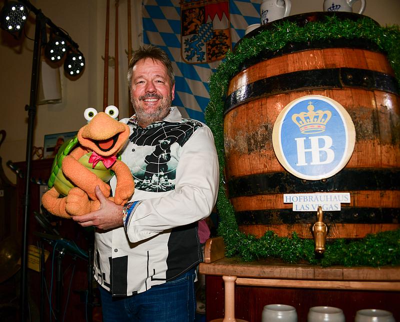 Hofbräuhaus Las Vegas Kicks off Oktoberfest 2023 with Terry Fator and Chippendales