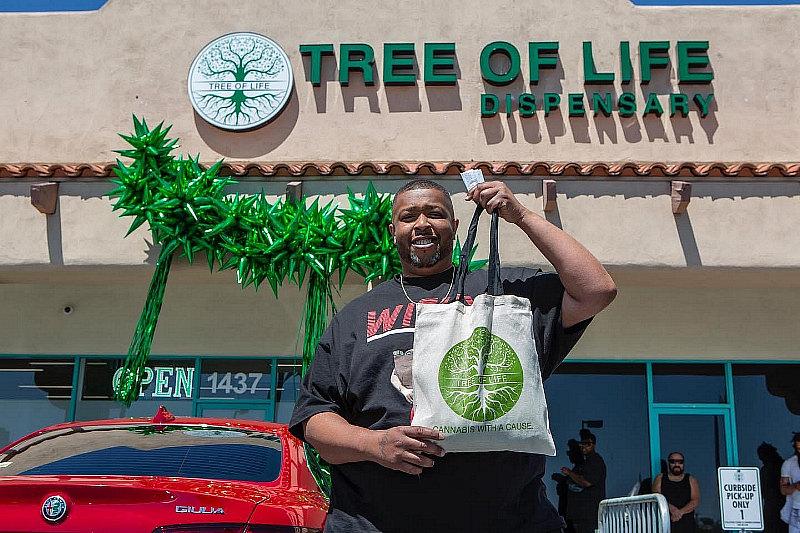TREE OF LIFE Dispensary Offers Black Friday Specials & Small Business Saturday