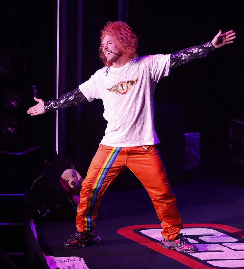 Carrot Top Celebrates 18th Anniversary at Luxor Hotel and Casino and Announces Extension Through 2030