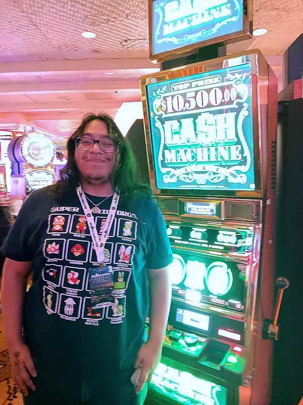 Jose R. visiting from Texas won $10,000 on Cash Machine Bonus.
