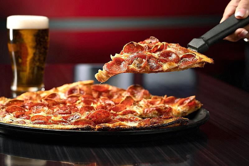 River Rock Pizza & Pasta at Arizona Charlie’s Decatur to Celebrate National Pizza Day with $5 Off All Pies