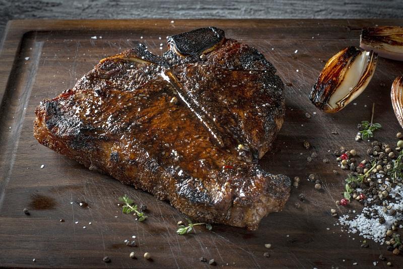 ONE Steakhouse Unveils “Thursdays Live” Lineup and Weekly Menu Specials Available in April