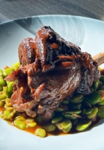 The STRAT Braised lamb shank at Top-of-the-World