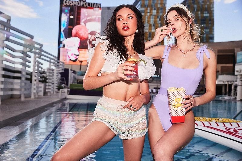 The Cosmopolitan of Las Vegas Kicks Off Pool Season with the Return of Sunset Cocktail Hour and Dive In Movies