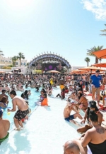 Cool Off and Party On: Top Las Vegas Poolside Hangouts