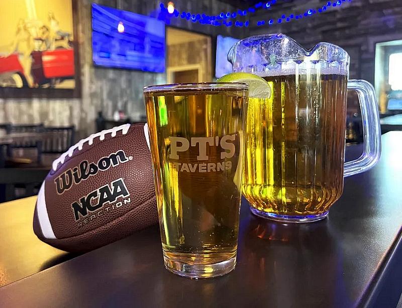 The most exciting time of the year for sports will soon reinvigorate Las Vegas football fans as the lull of summer fades and visitors begin to pack into bars and casinos again. 