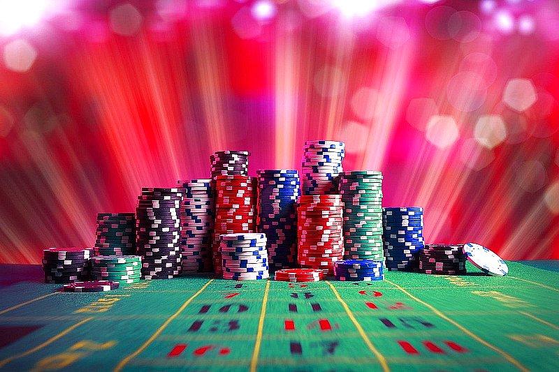 Online gambling is about a lot more than just having fun and making money. Here’s how online gambling can help improve your analytical skills.
