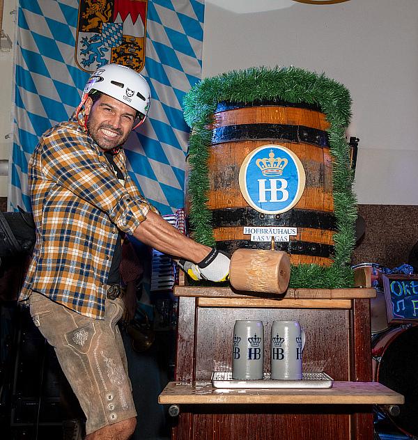 Ricardo Laguna Continues the Oktoberfest Festivities at Hofbräuhaus Las Vegas