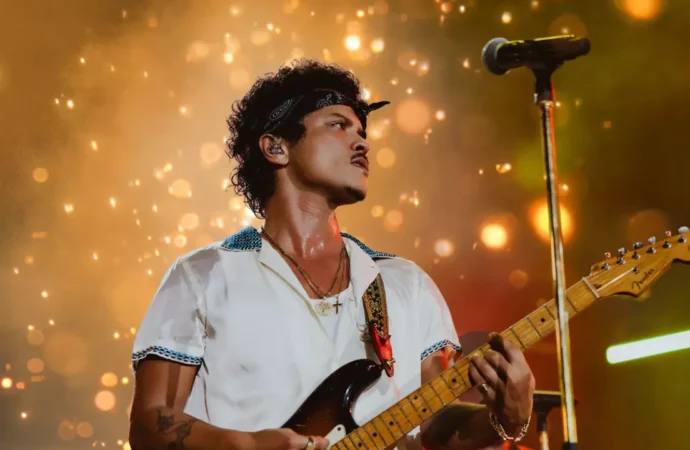 Hard Rock Cafe Las Vegas on Las Vegas Strip Toasts Bruno Mars Day With ‘24K Parade Party’ on April 10