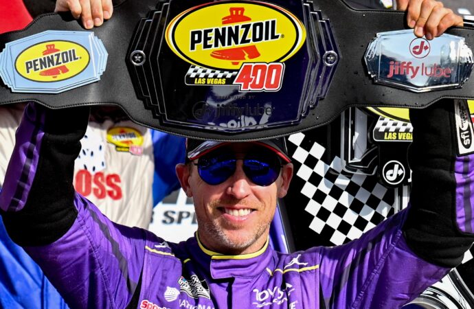 Photos: Denny Hamlin Wins Pennzoil 400 at Las Vegas Motor Speedway on March 15