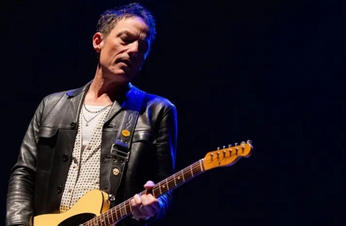 Resorts World Live at Zouk Presents Los Lobos, Wallflowers, Everclear, Psychedelic Furs + More