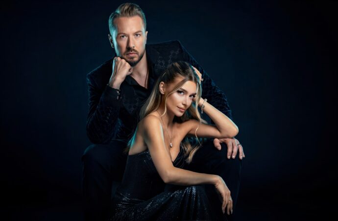 Fontainebleau Las Vegas Announces Mentalist Duo Mind2Mind Residency at Azul