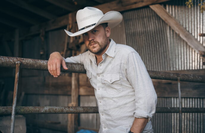 Justin Moore Headlines Poolside Concert Series at Durango Casino & Resort on Sept. 26