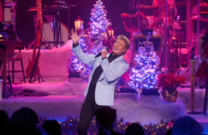 Barry Manilow Announces Dates in 2027 at Westgate Las Vegas Resort & Casino