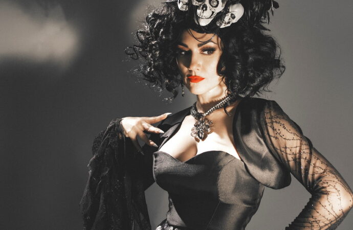Melody Sweets Haunts The Smith Center on Halloween – Fangs, Feathers + Fabulosity