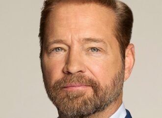 Las Vegas Motor Speedway Names Jason Priestley Focused Health 302 Grand Marshal